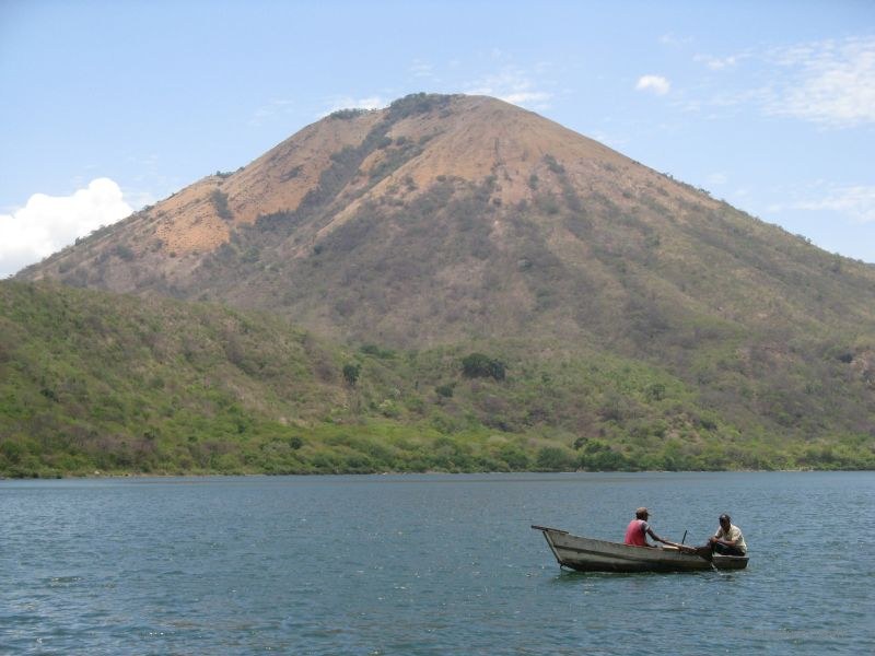 Laguna Asososca lake volcano boat