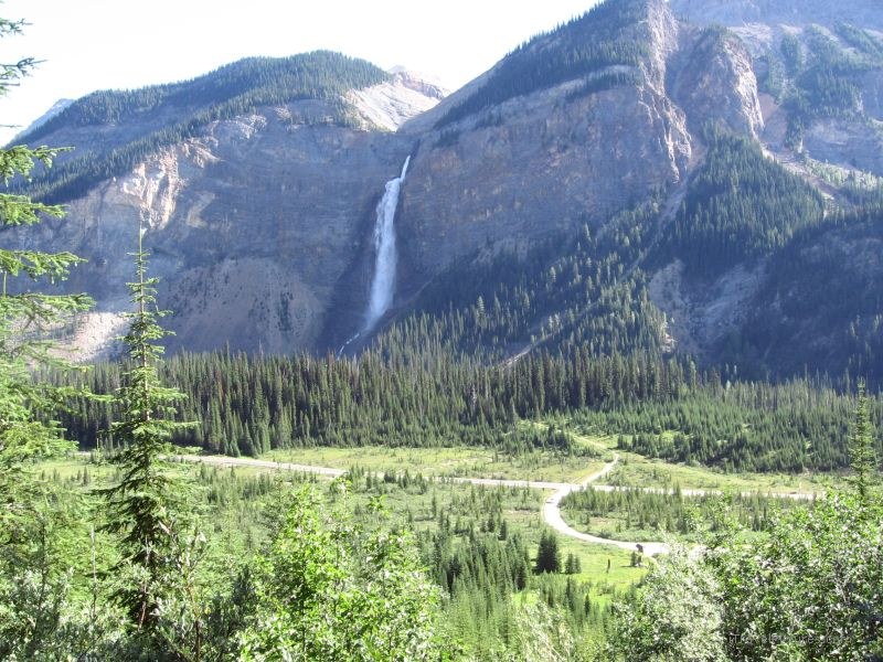 Yoho national park takakkaw valley road