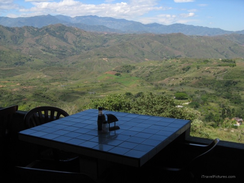 table restaurant busstop
