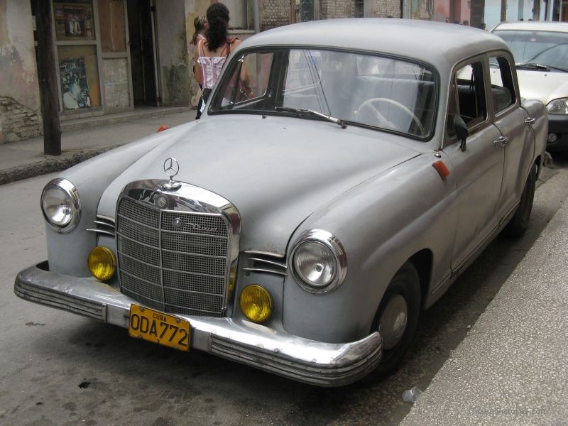 Holguin Mercedes 180D car