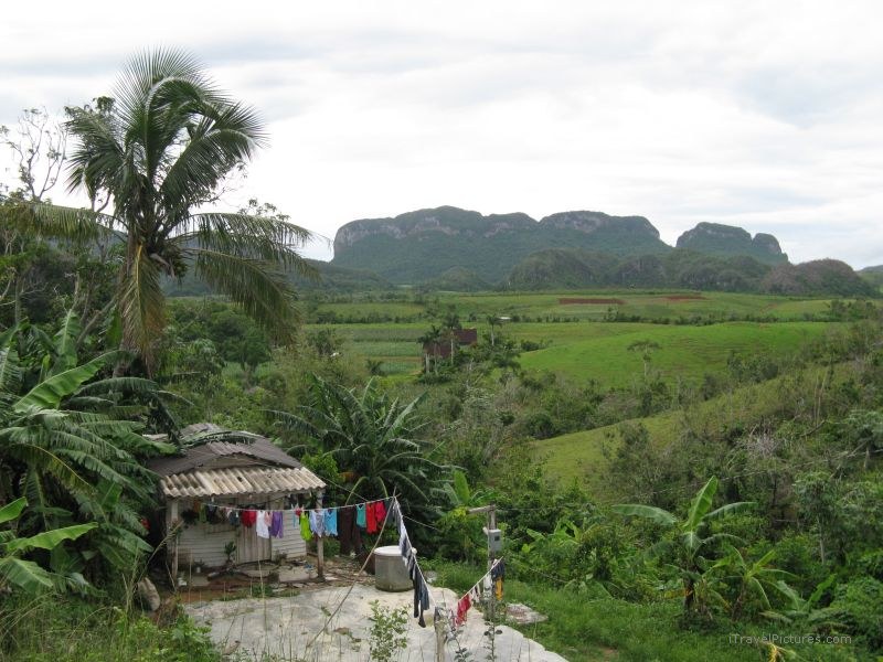 Viñales house mogote clothesline