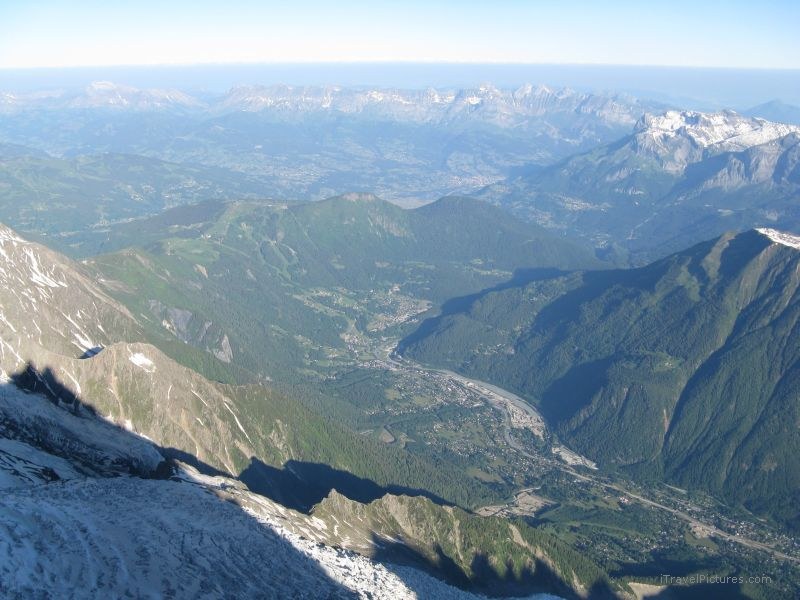 Chamonix Aguille du midi valley