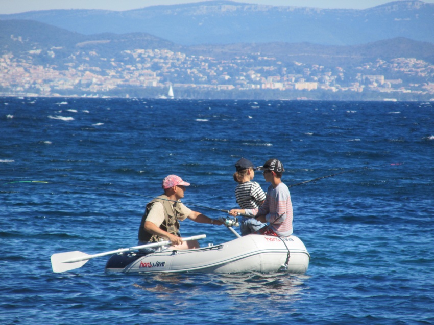 oat fishing dinghy paddling