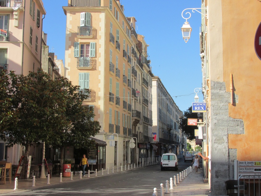 oulon street