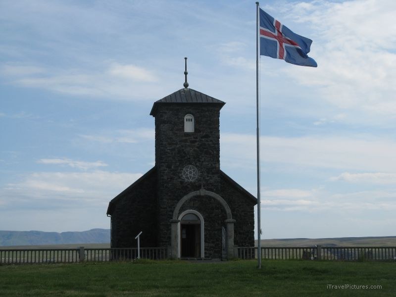 Pingeyrar church flag