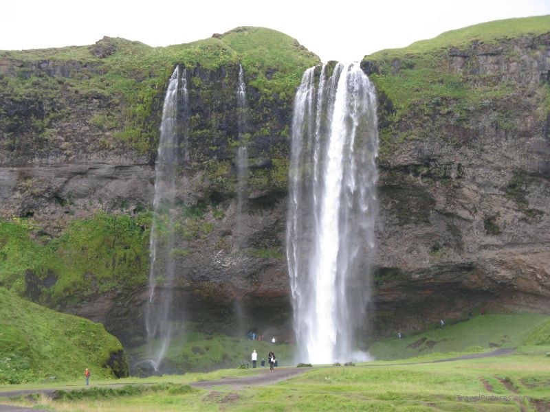 Seljalandsfoss waterfall