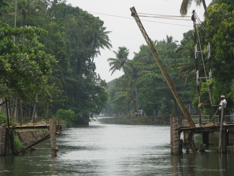 Keralan backwaters manual bridge kerala