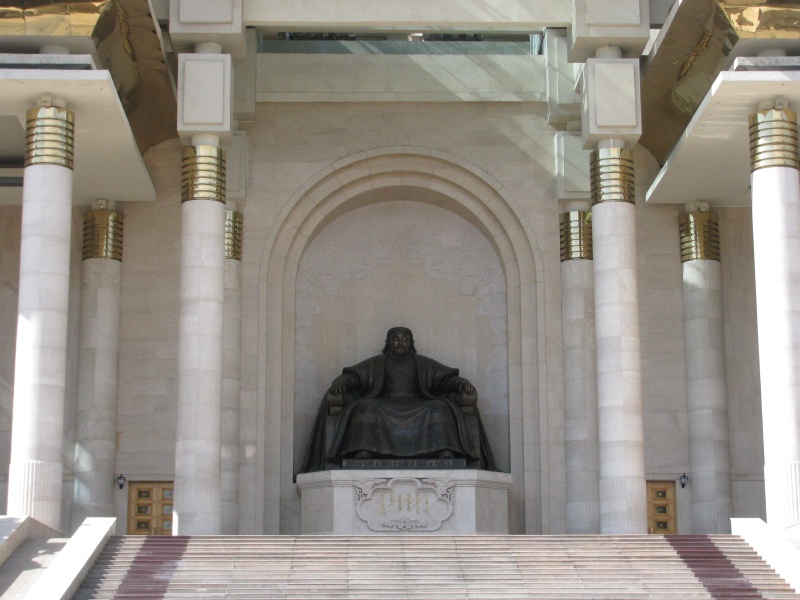 tatue ghengis khan
