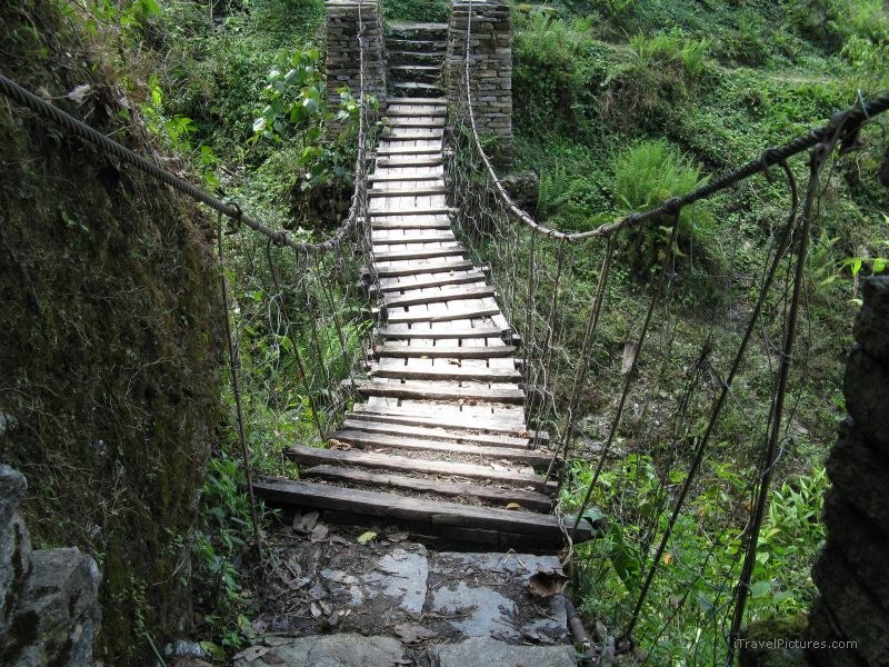 Jomsom trek Gurjung Tolka bridge