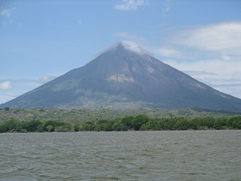 volcán Concepción volcano lake
