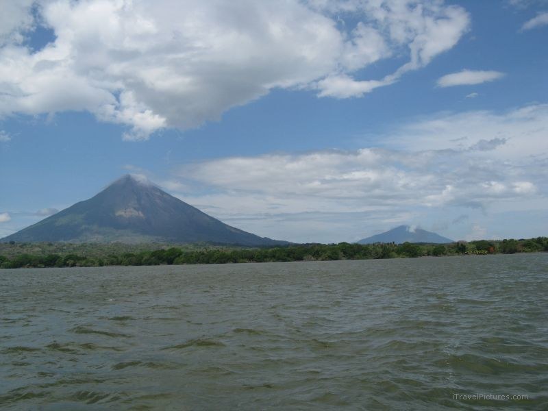 volcán Concepción volcano lake island