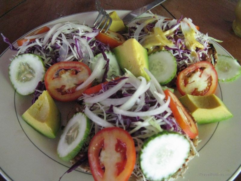 Maderas salad food Mérida avocado tomato cucumber