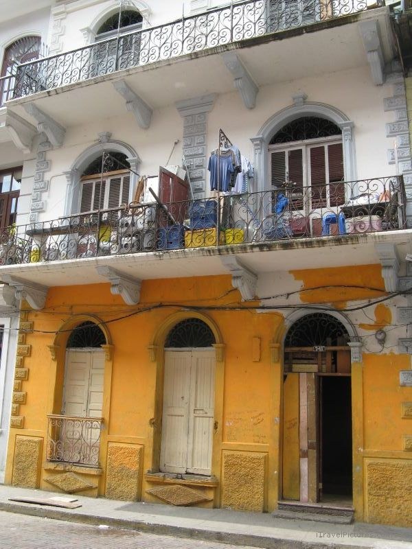 Casco Viejo building