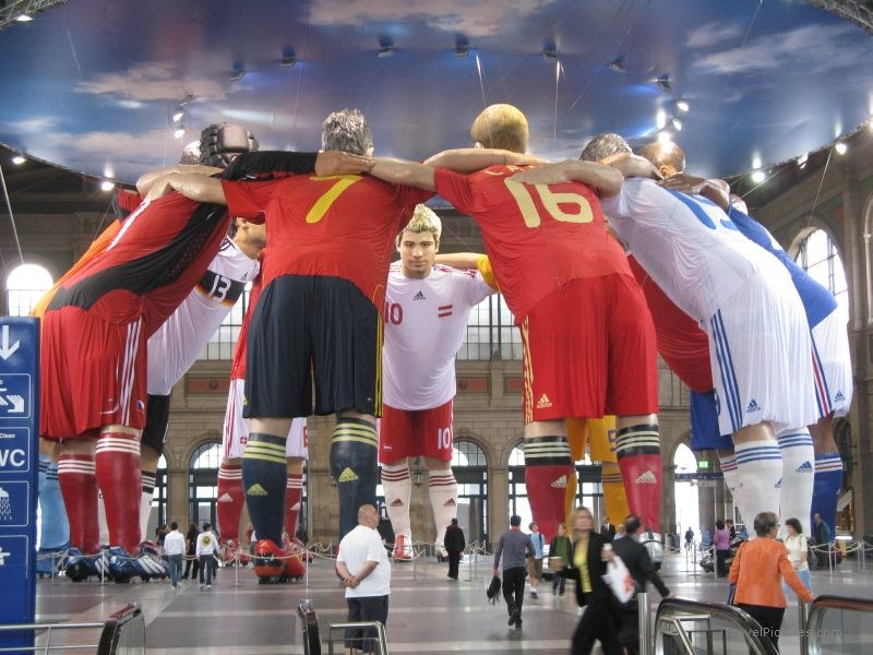 Zürich station Euro Cup soccer