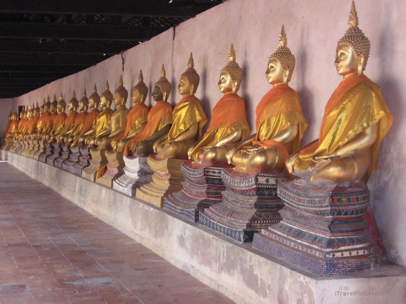Ayuthaya statue statue