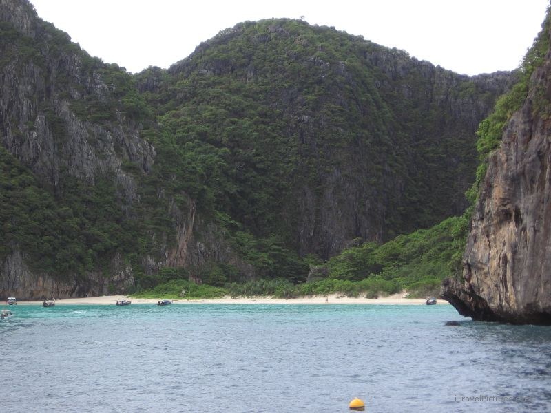 Ko Phi Phi Leh beach