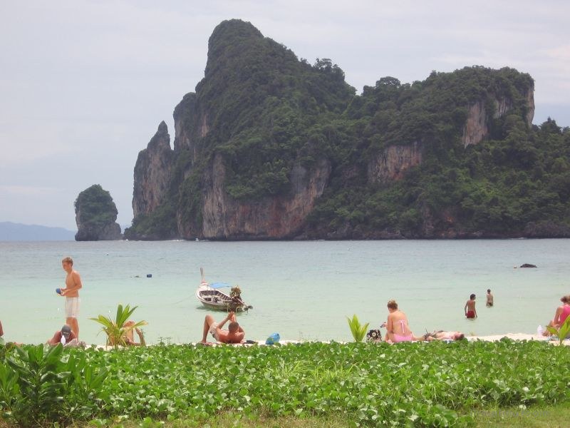 Ko Phi Phi Don island beach